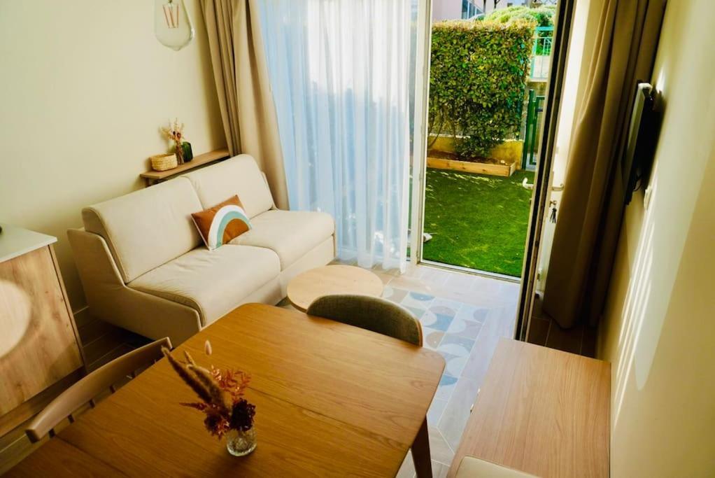 Apartmán Le Bel Iris - Acces Direct Plage Châtelaillon-Plage Exteriér fotografie